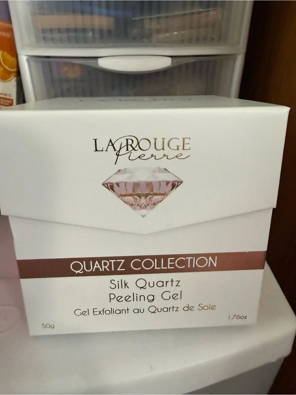La Rouge Pierre- Silk Quartz Peeling Gel - White/Pink